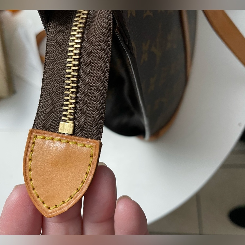 Louis Vuitton Babylone Monogram Tote. - Picture 6 of 15
